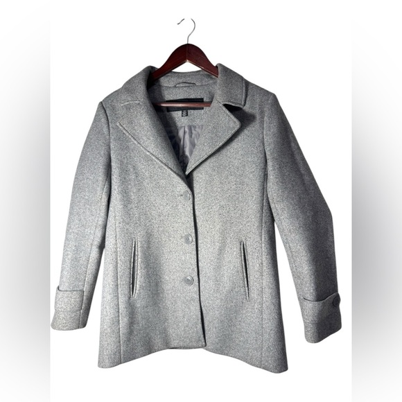 Andrew Marc Women’s Notch Collar 3-Button Coat size Medium - Picture 4 of 16